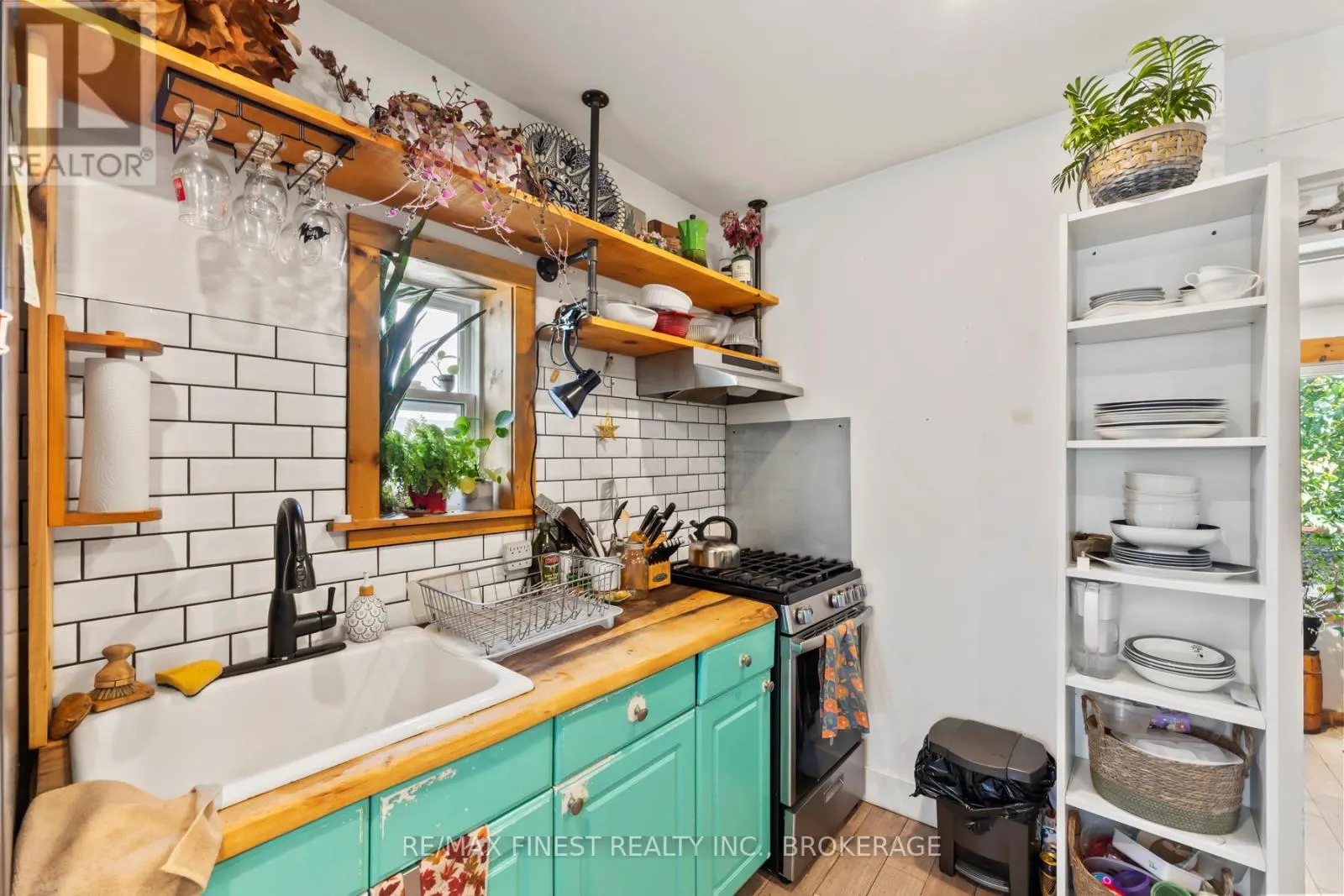 343 SYDENHAM STREET