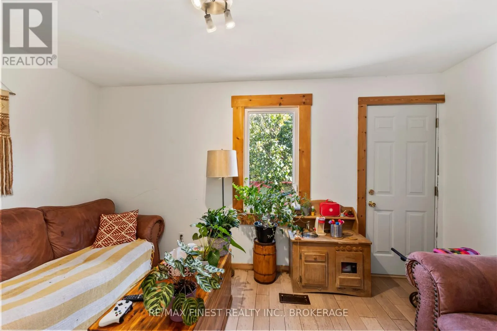 343 SYDENHAM STREET