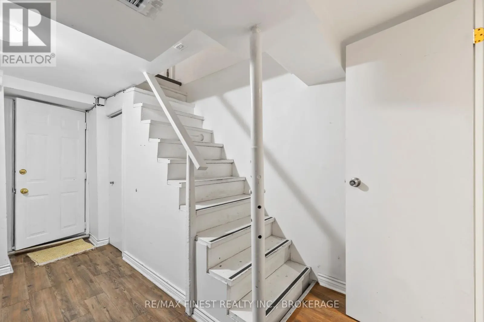 343 SYDENHAM STREET