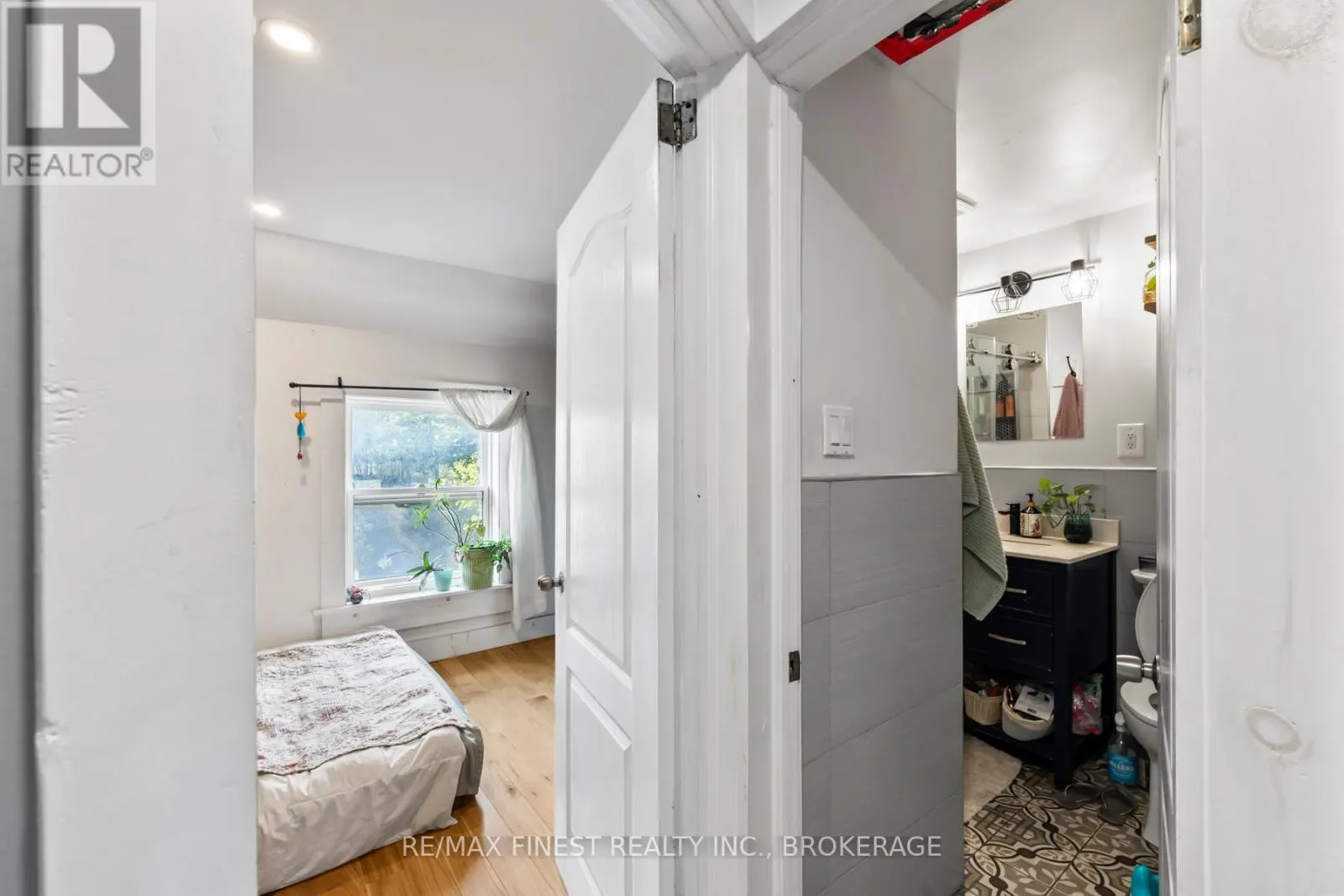 343 SYDENHAM STREET