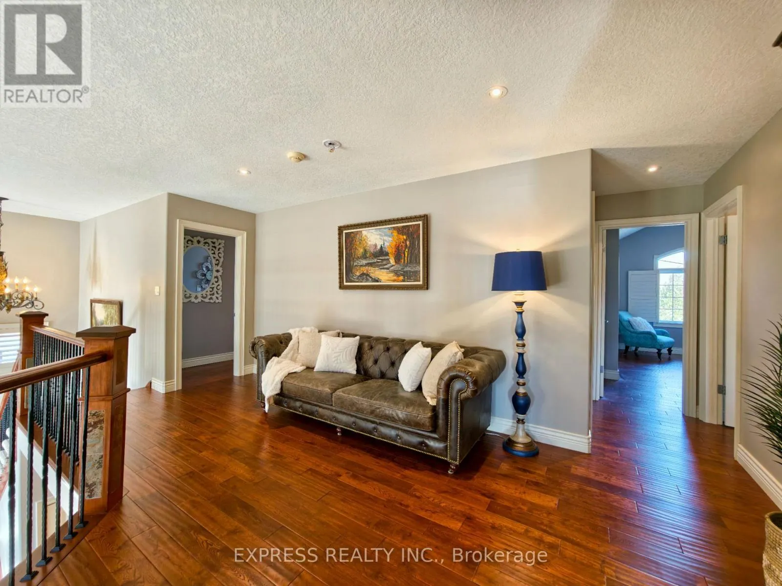 225 TERRACE WOOD CRESCENT