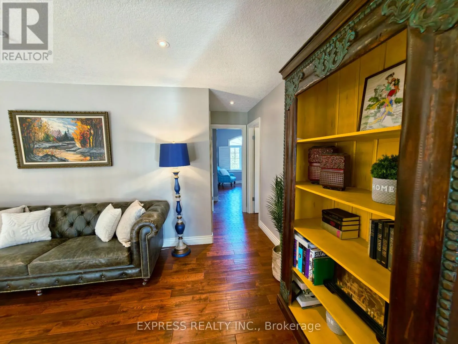 225 TERRACE WOOD CRESCENT