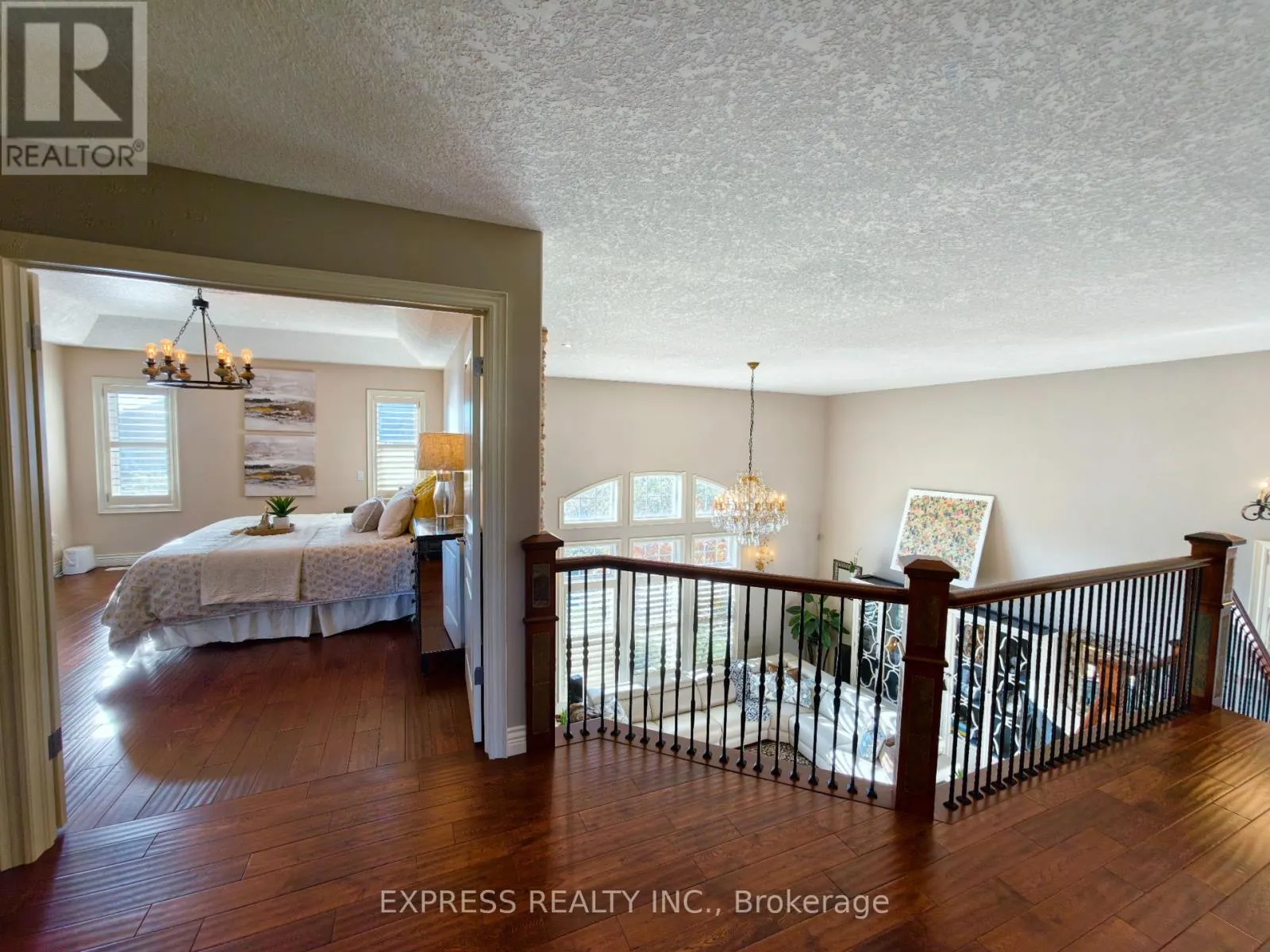 225 TERRACE WOOD CRESCENT