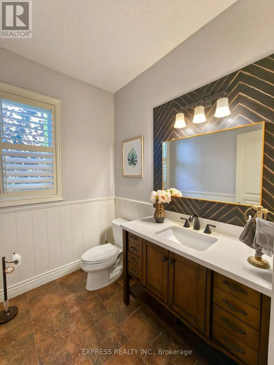 225 TERRACE WOOD CRESCENT