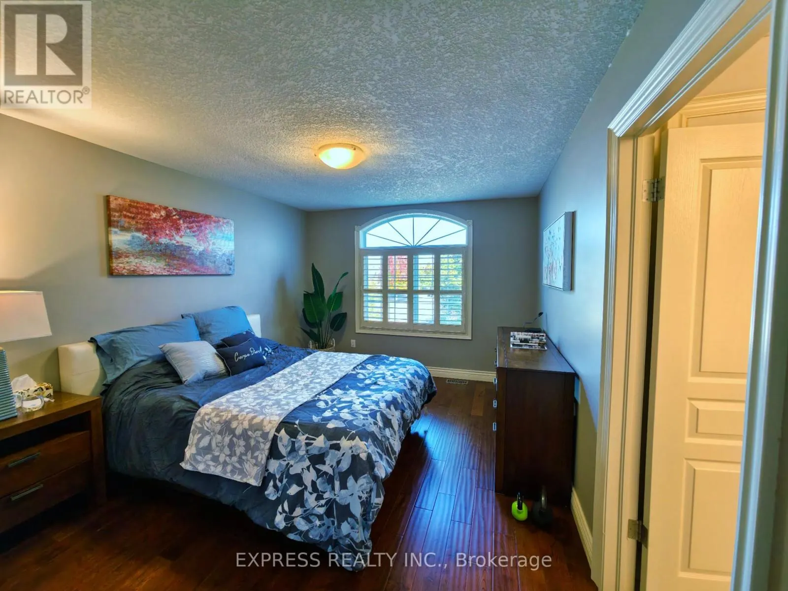 225 TERRACE WOOD CRESCENT
