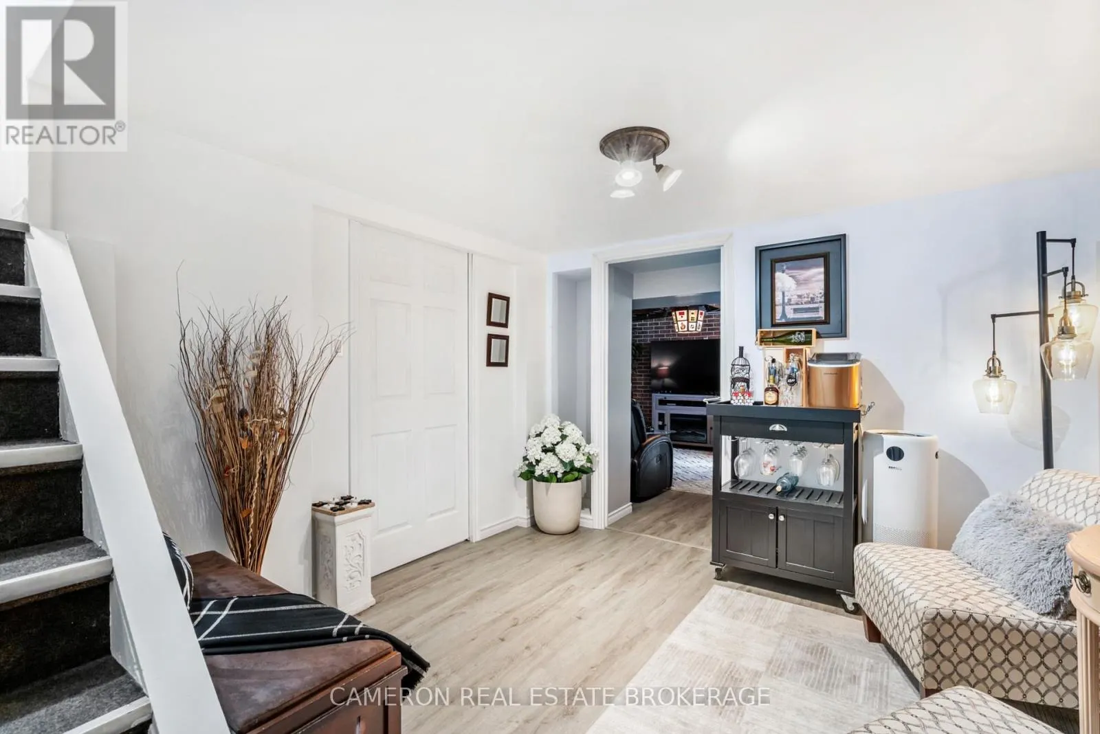 1127 FOURTH STREET E