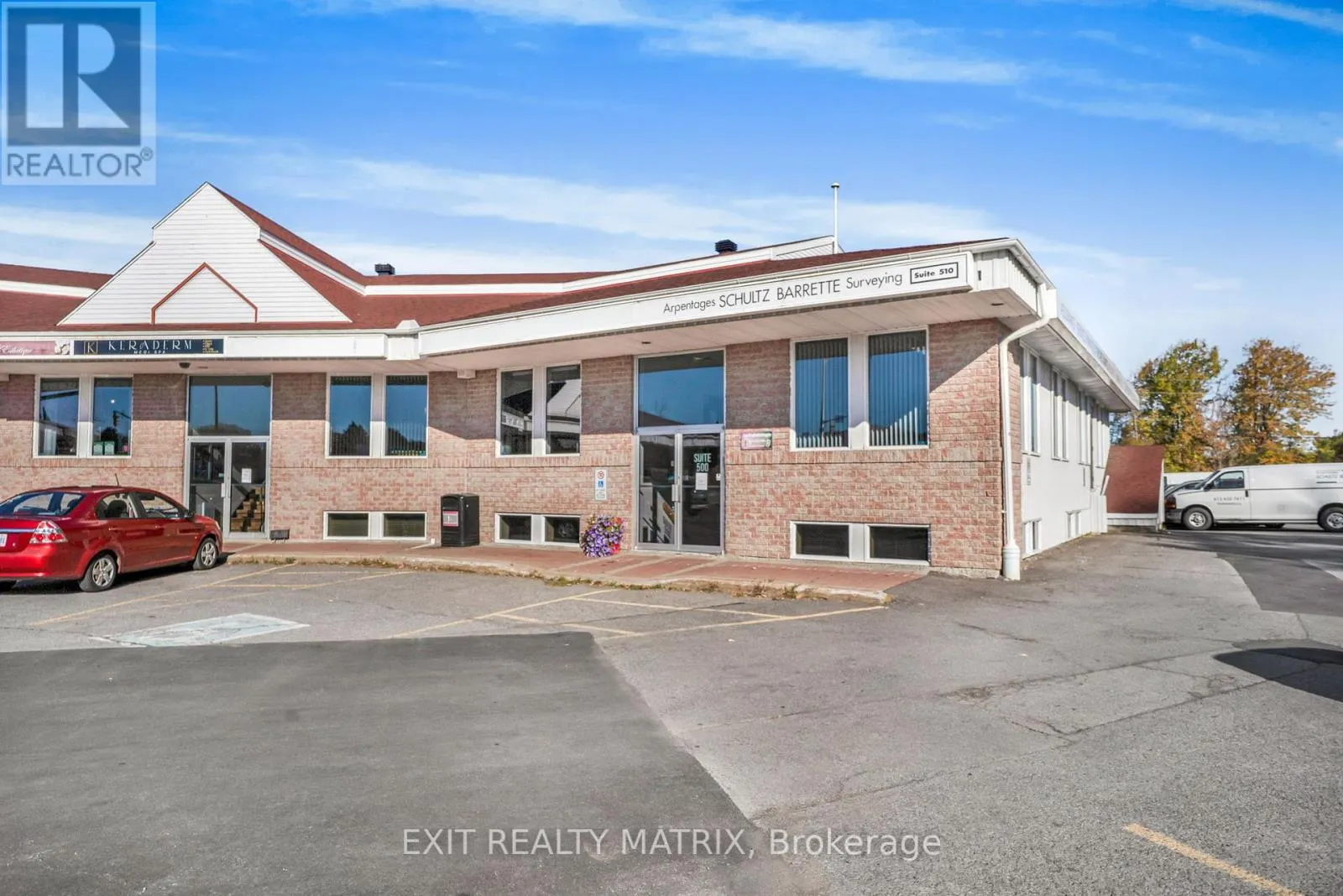 500 - 1 MAIN STREET E