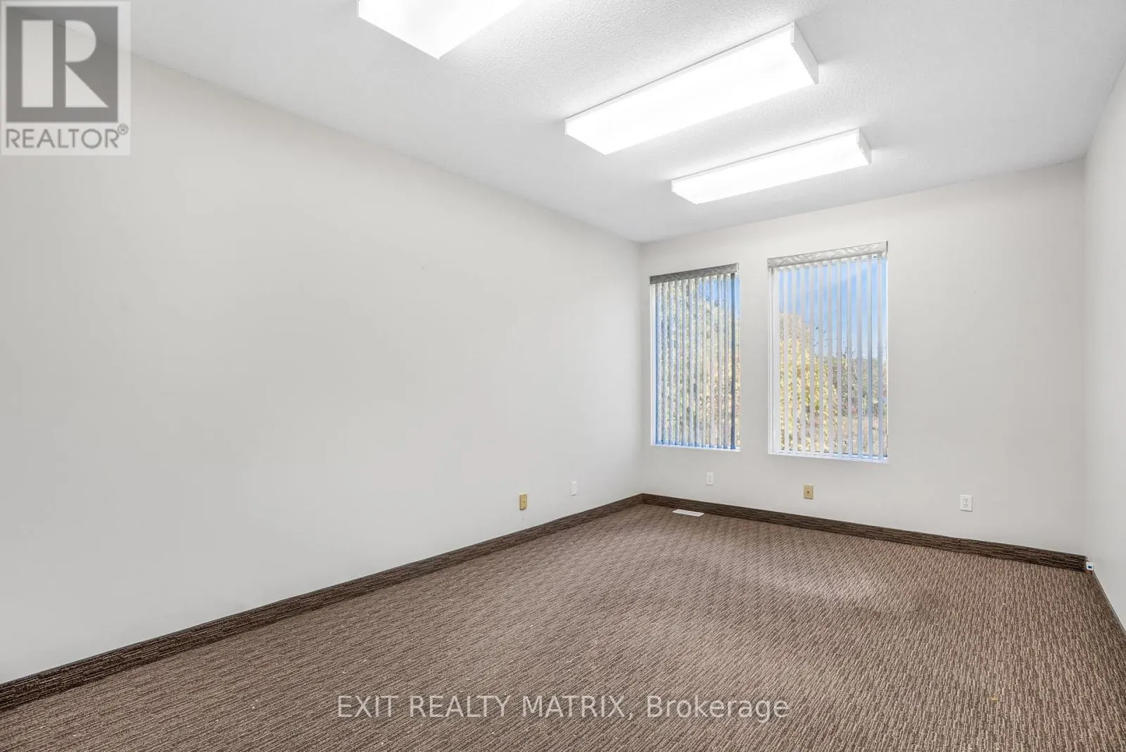 500 - 1 MAIN STREET E