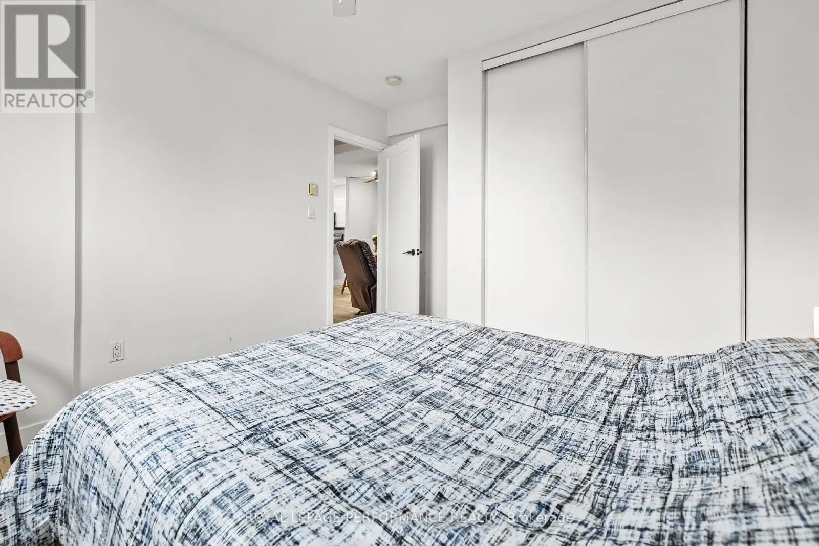 1C - 75 LAPOINTE BOULEVARD