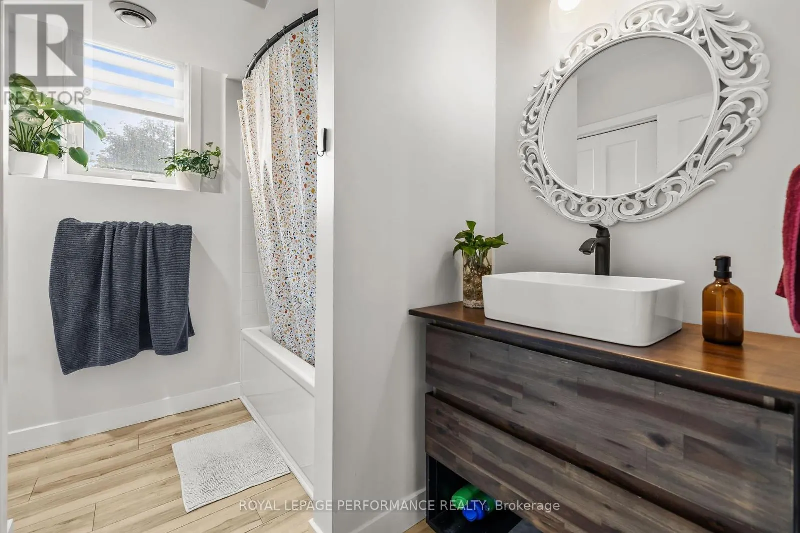 1C - 75 LAPOINTE BOULEVARD