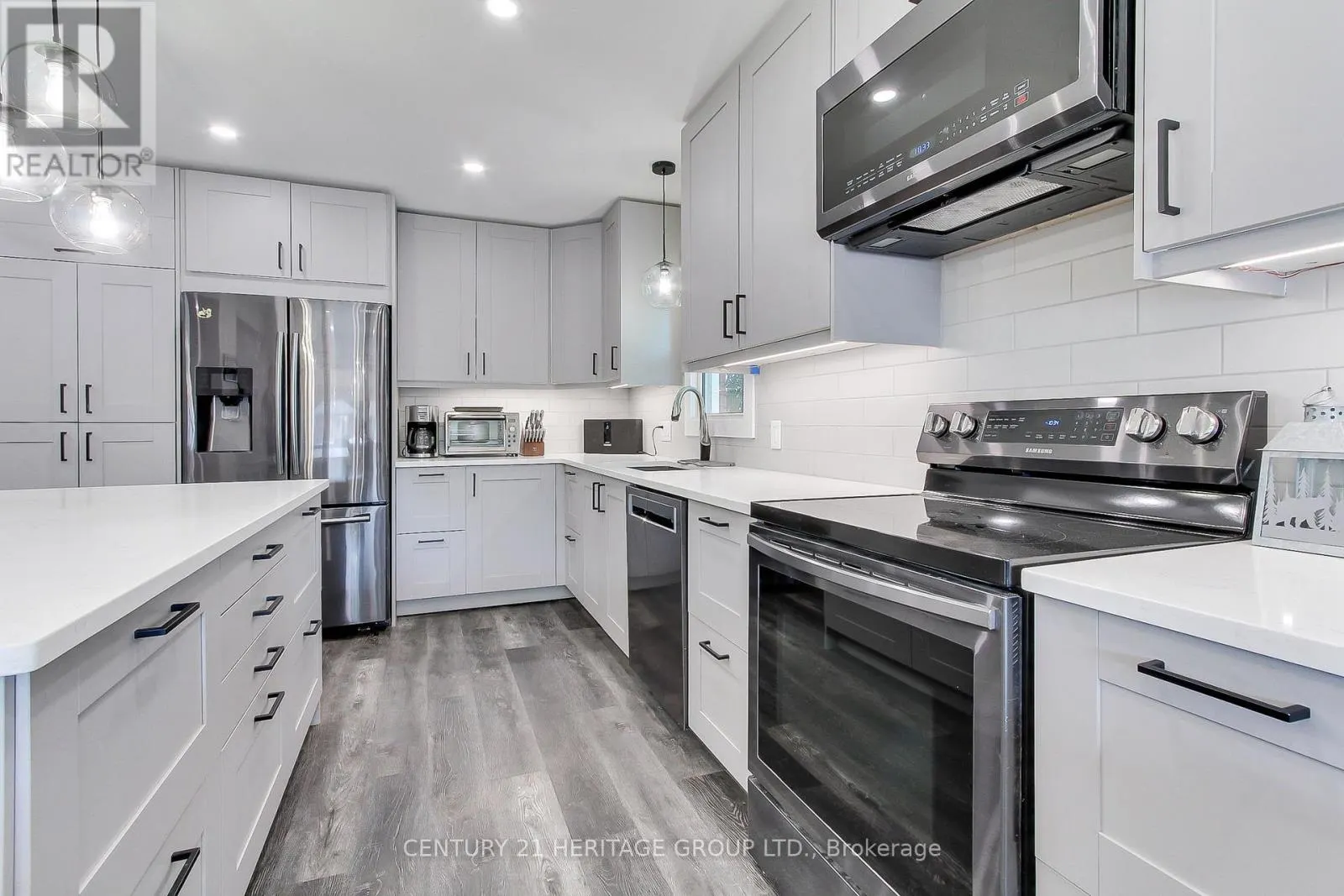 396 EAST 16TH STREET