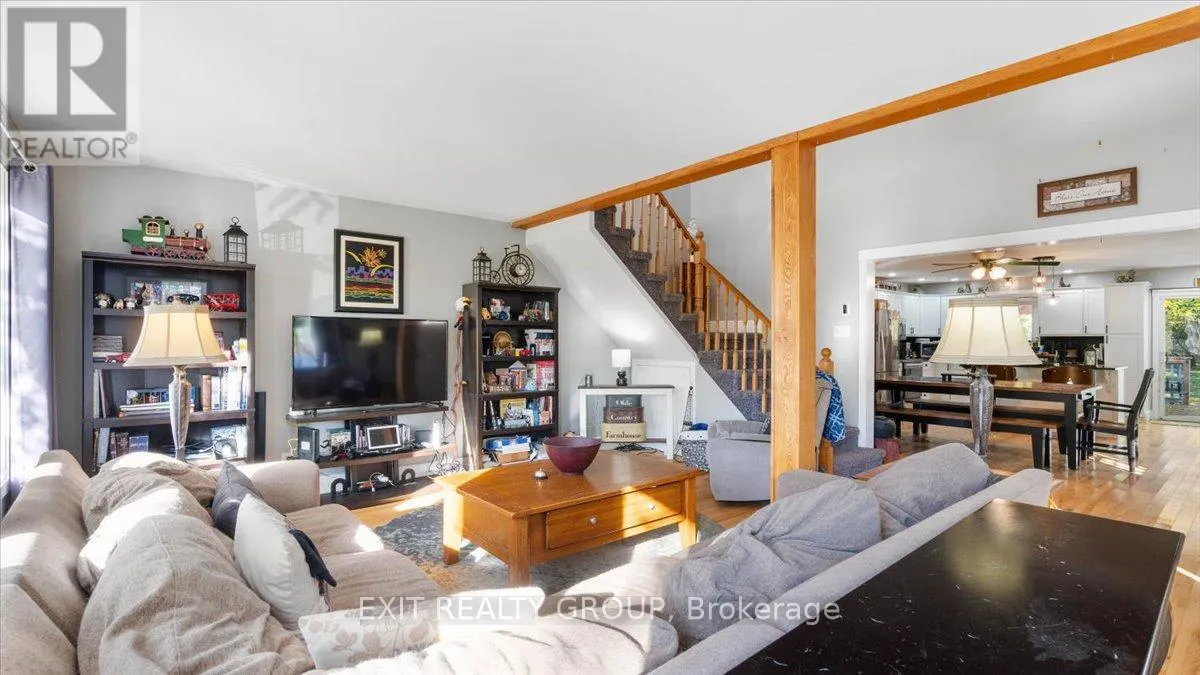 44 HILLCREST DRIVE