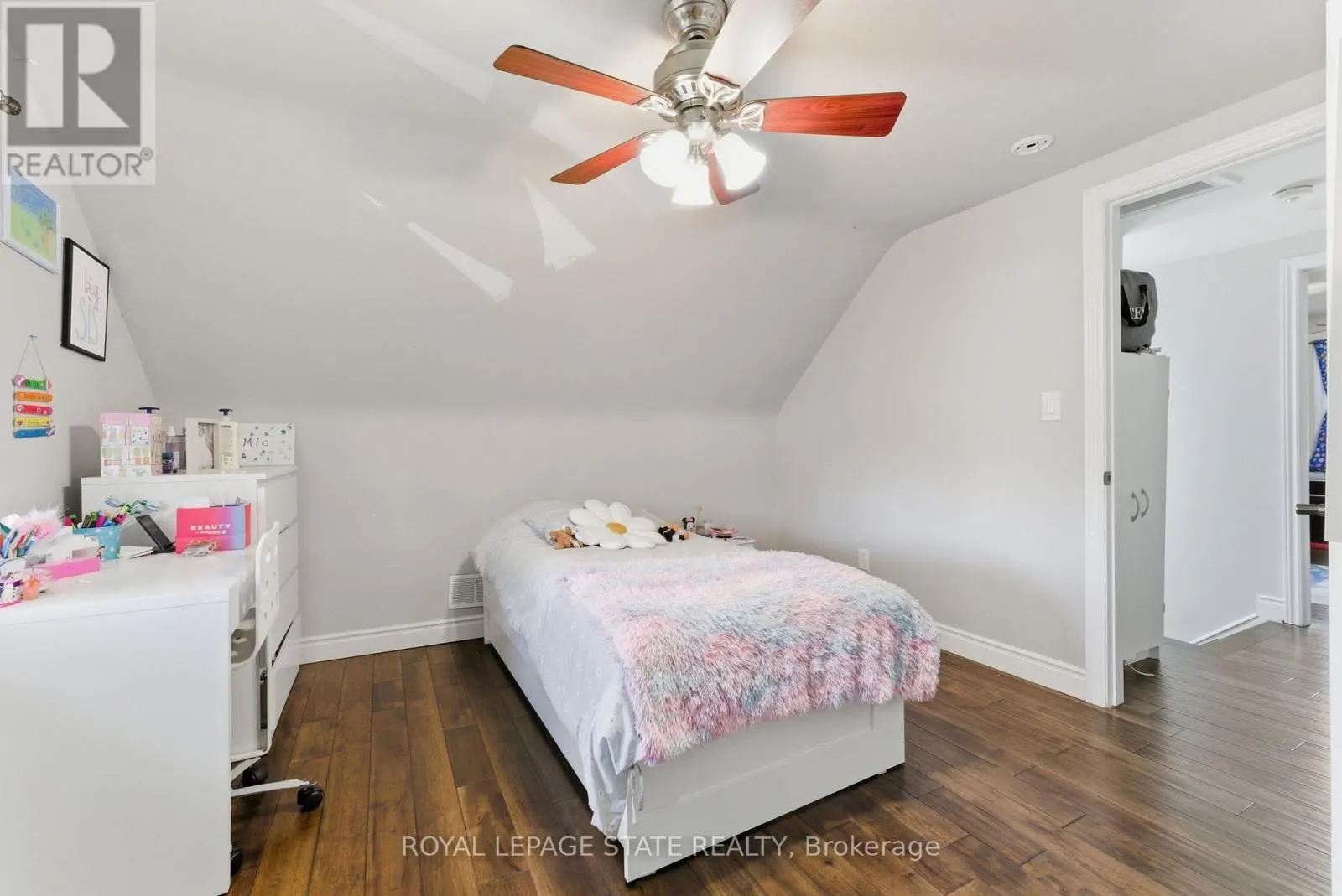 1 - 425 UPPER GAGE AVENUE