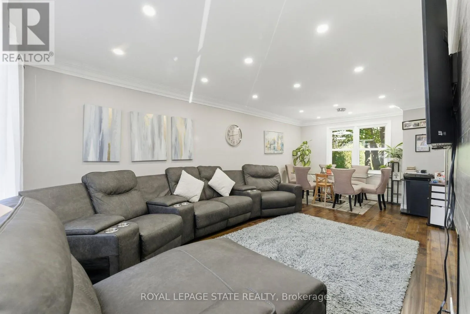 1 - 425 UPPER GAGE AVENUE