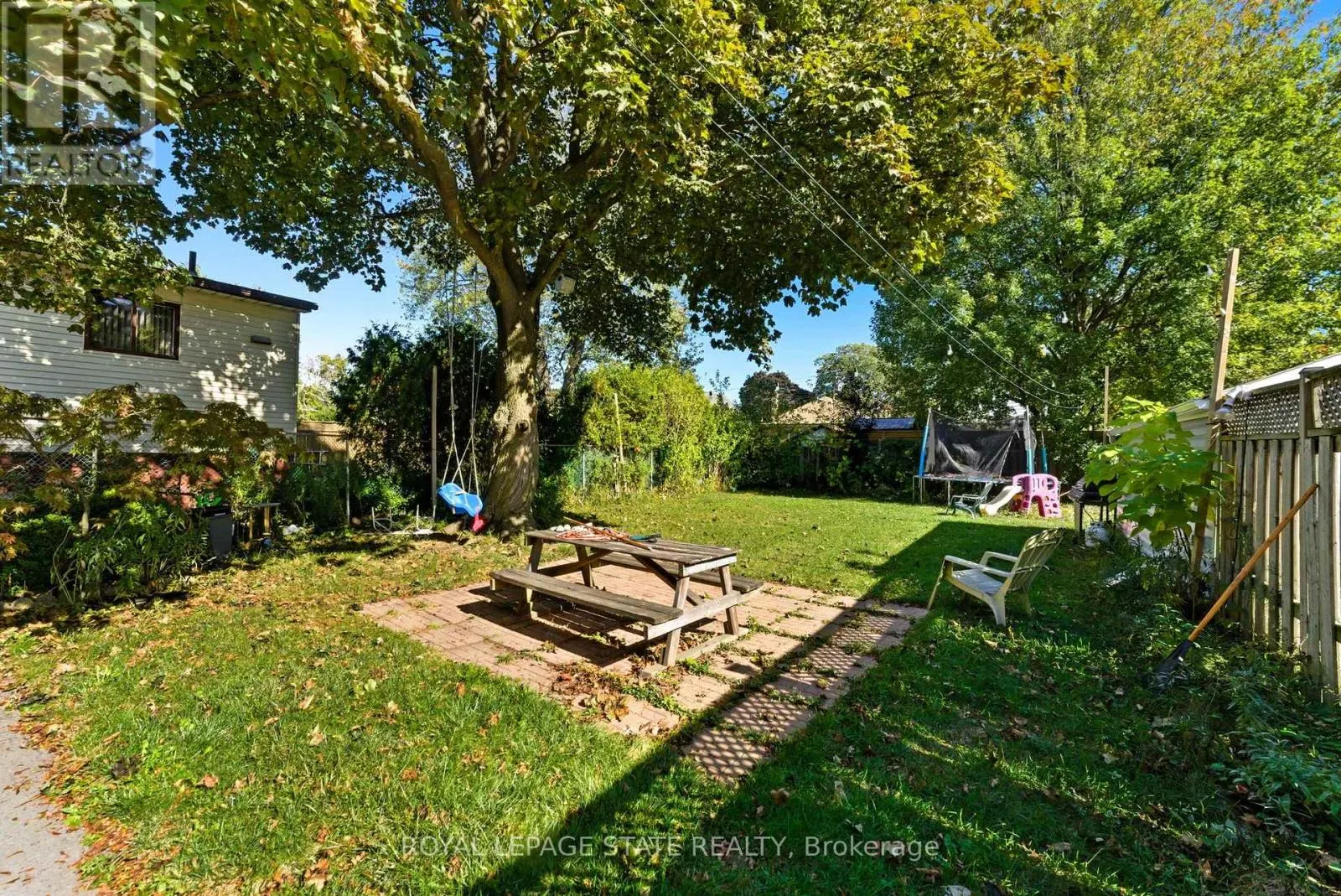 1 - 425 UPPER GAGE AVENUE