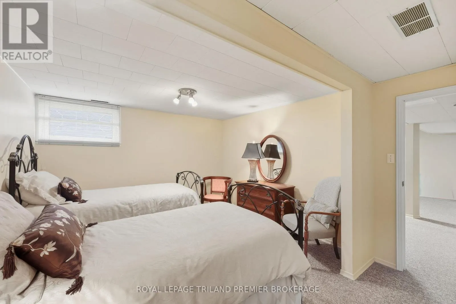 56 - 50 FIDDLERS GREEN ROAD, #56