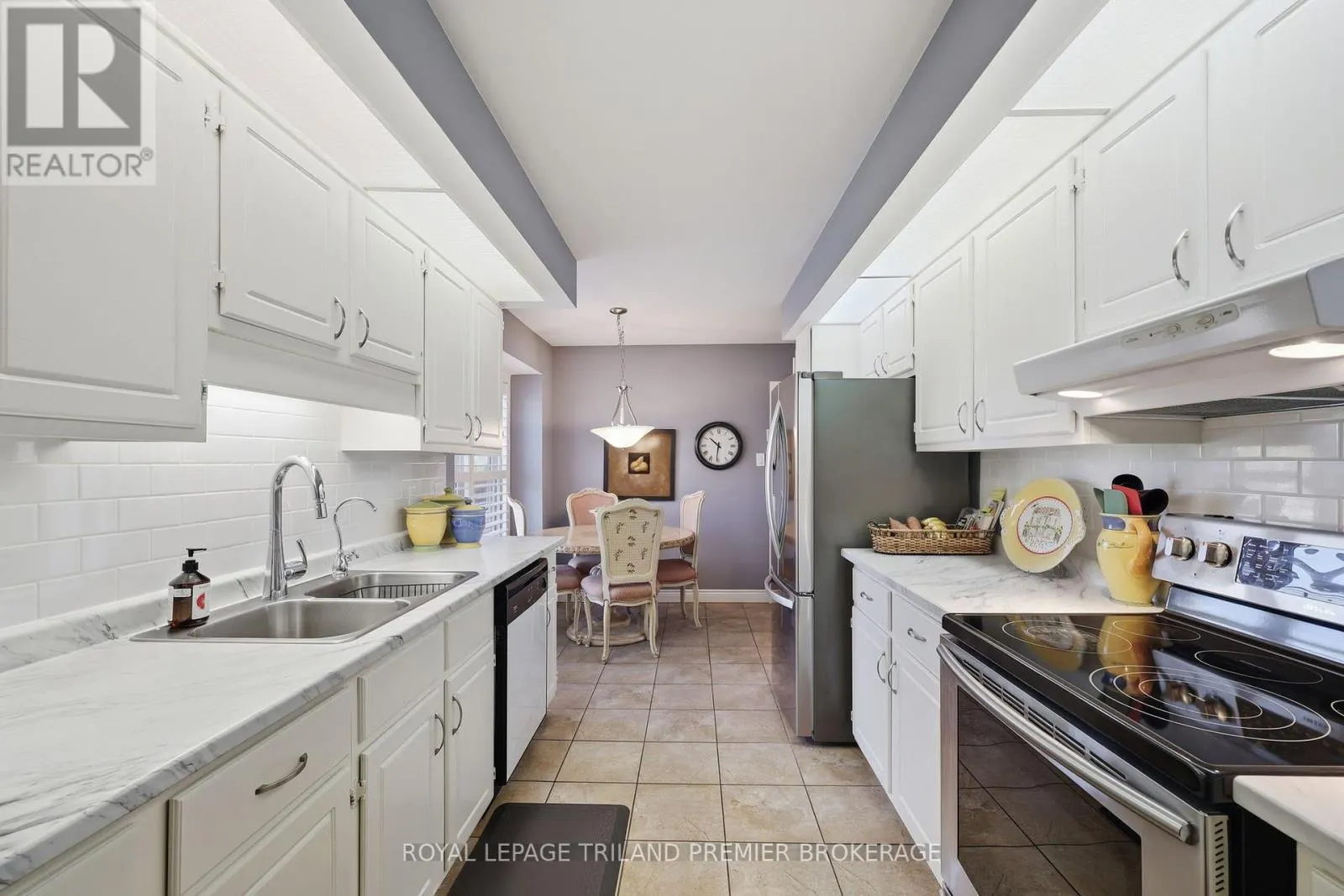 56 - 50 FIDDLERS GREEN ROAD, #56