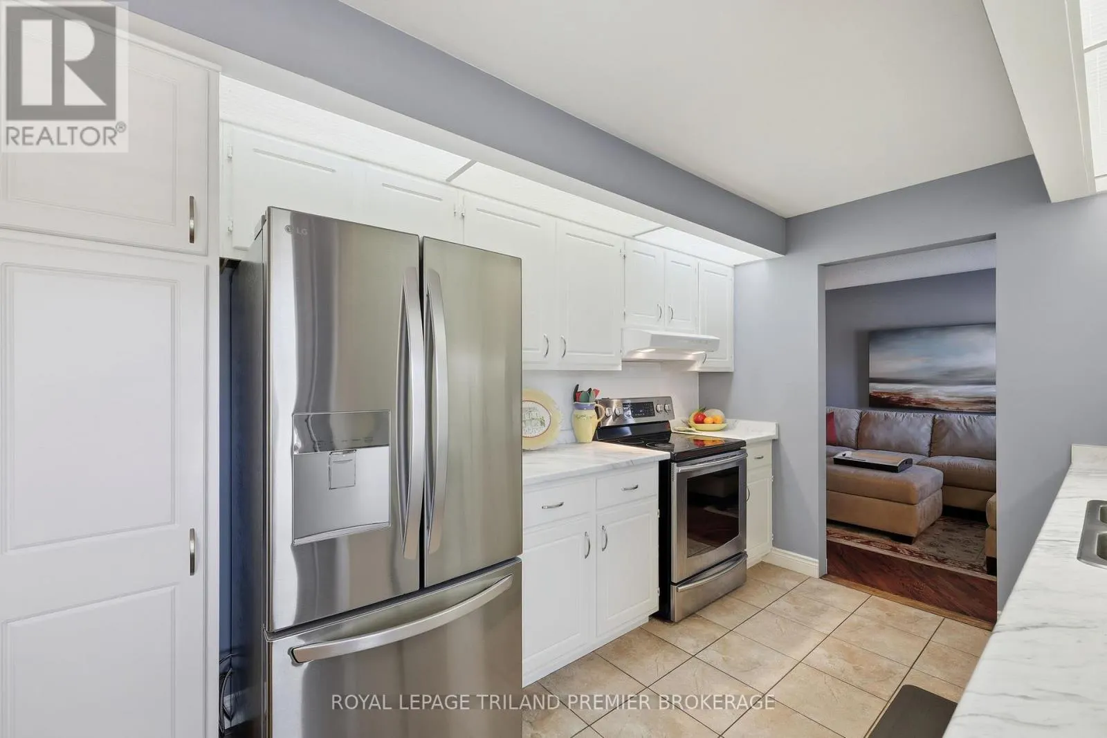 56 - 50 FIDDLERS GREEN ROAD, #56