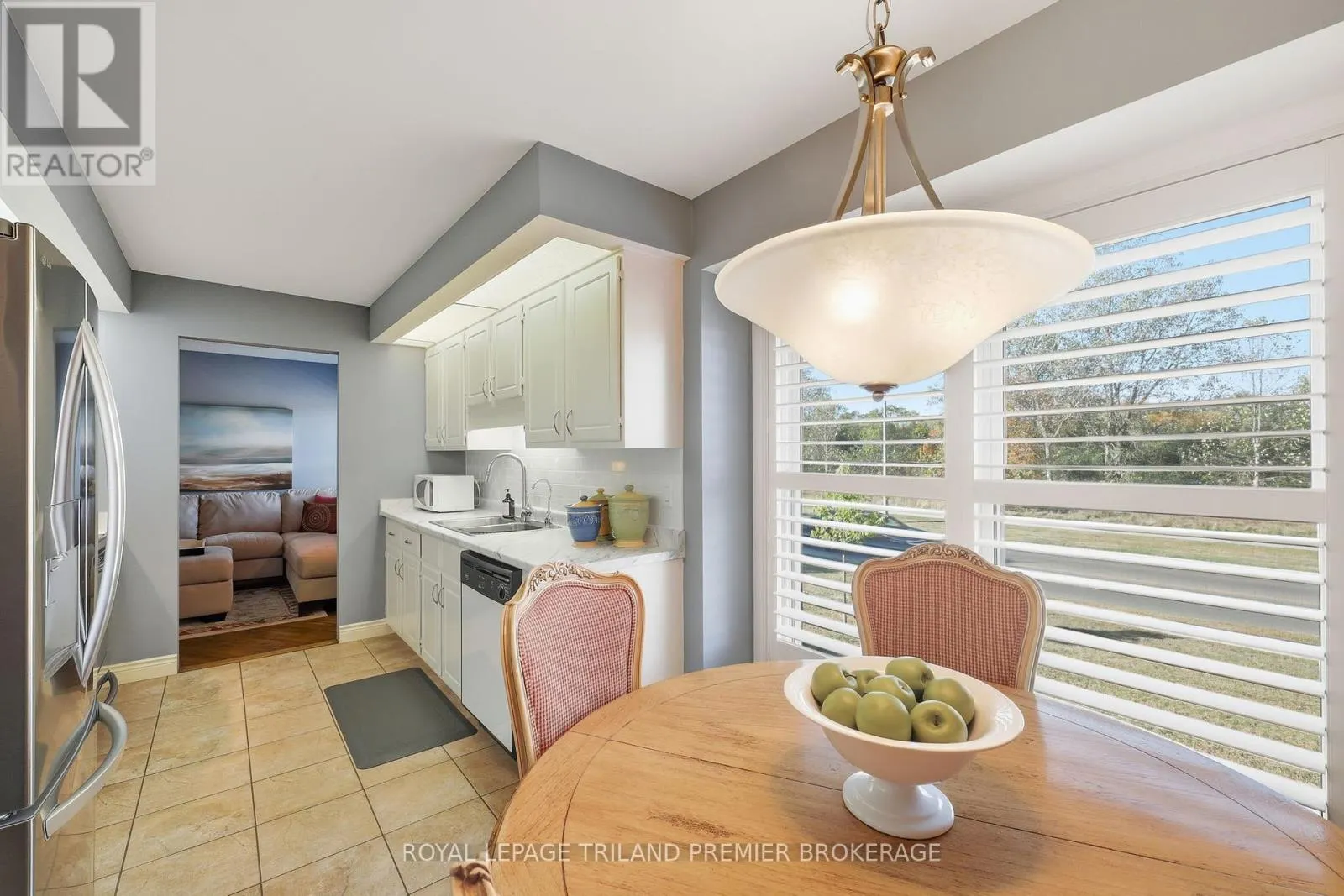 56 - 50 FIDDLERS GREEN ROAD, #56