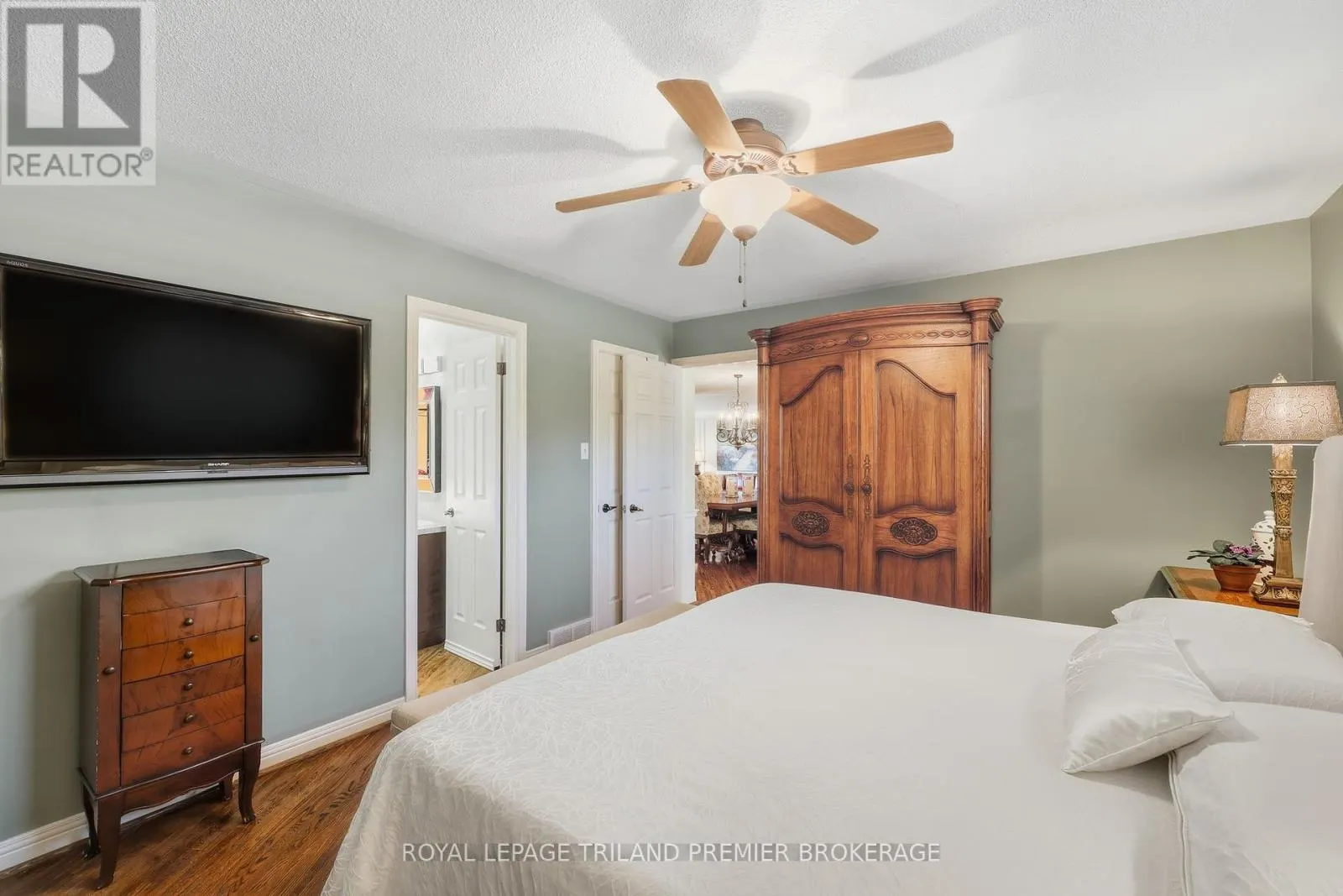 56 - 50 FIDDLERS GREEN ROAD, #56