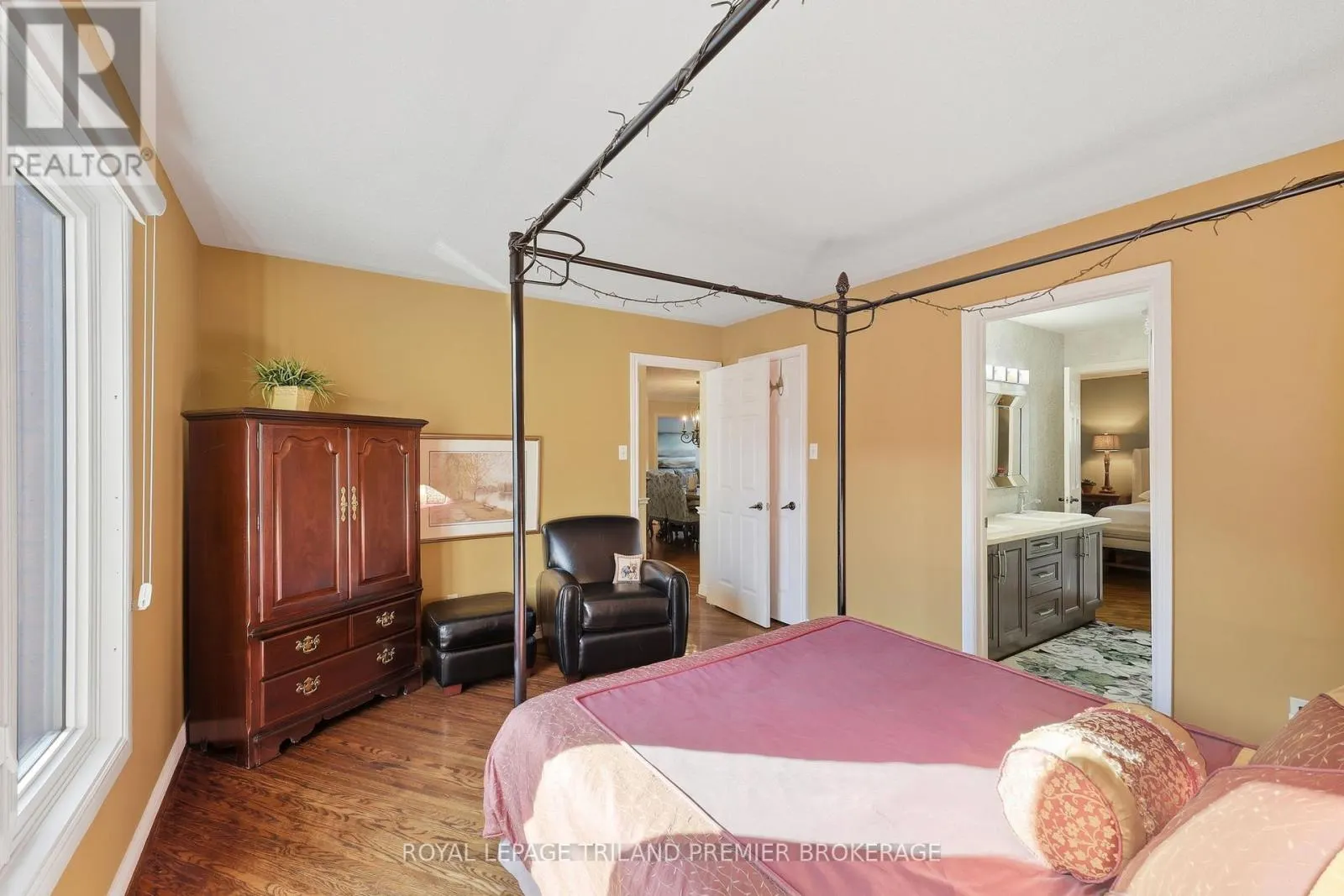 56 - 50 FIDDLERS GREEN ROAD, #56