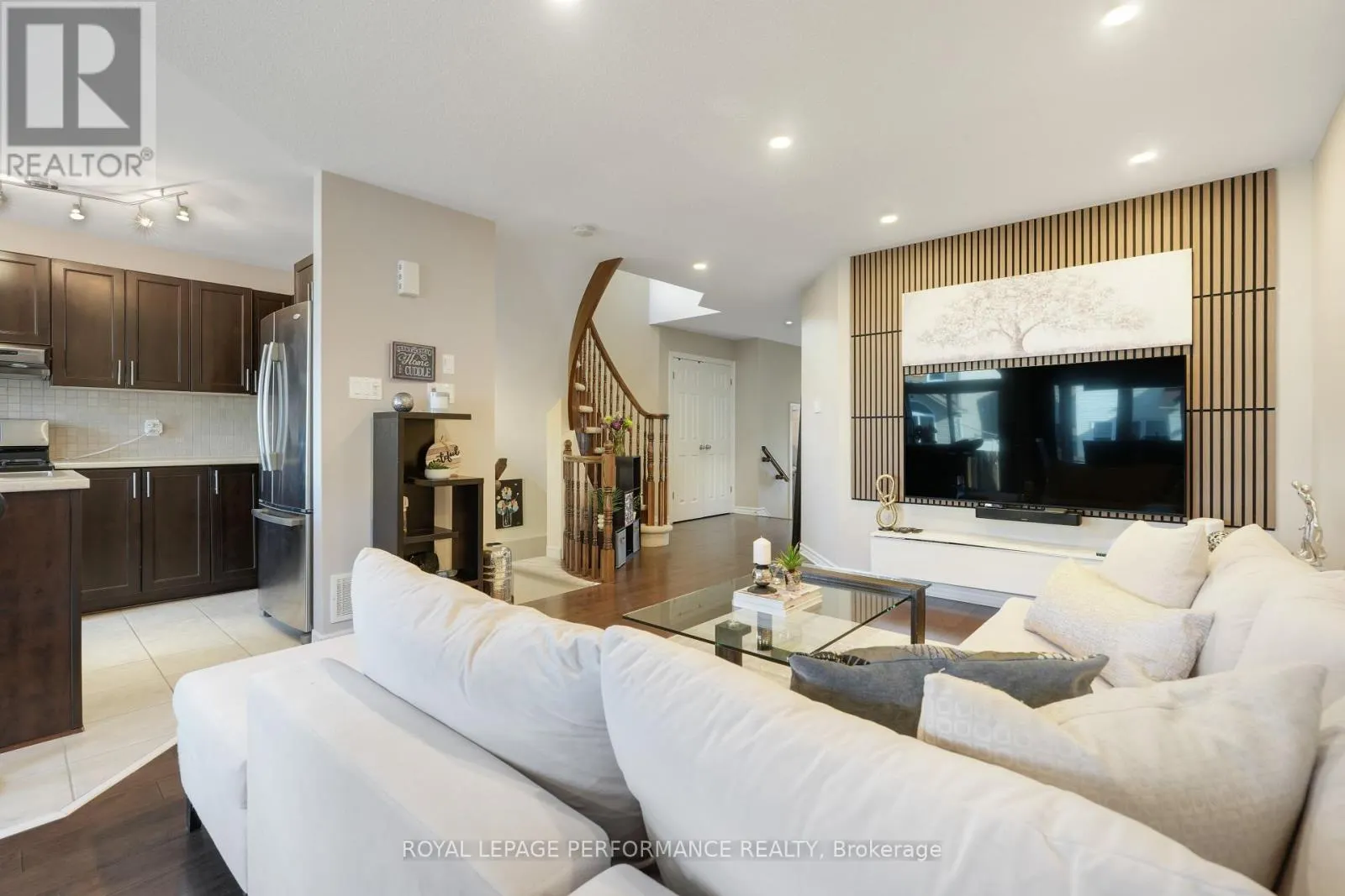 243 SILVERMOON CRESCENT