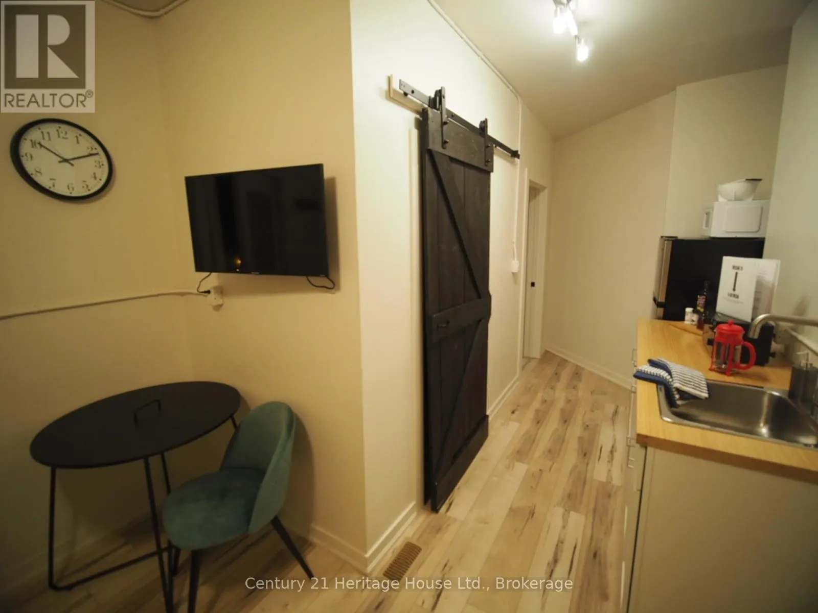 D - 210 WILSON STREET, #D
