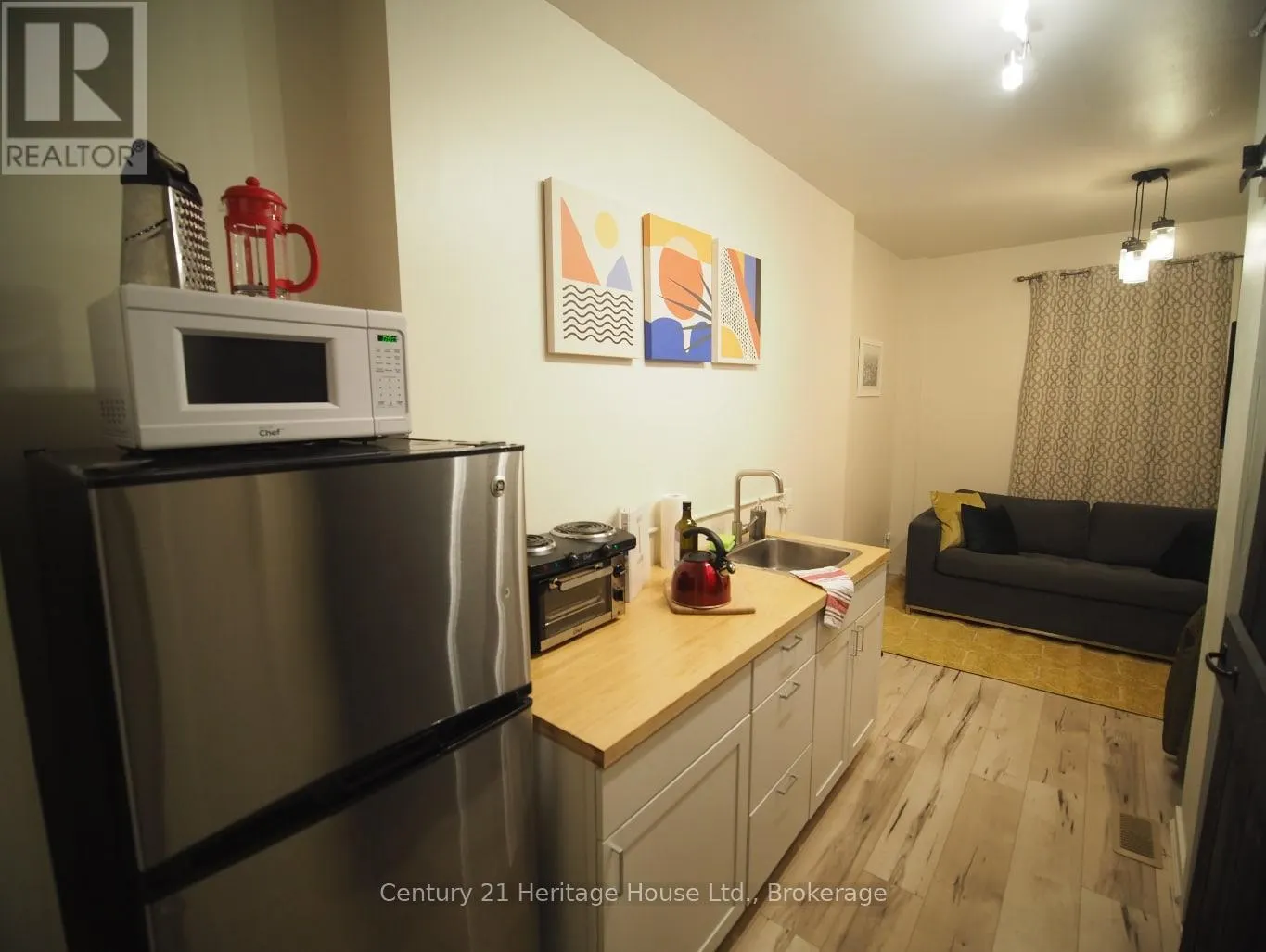 D - 210 WILSON STREET, #D