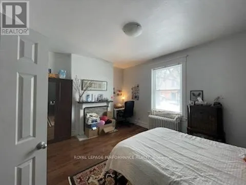 2 - 342 FRANK STREET