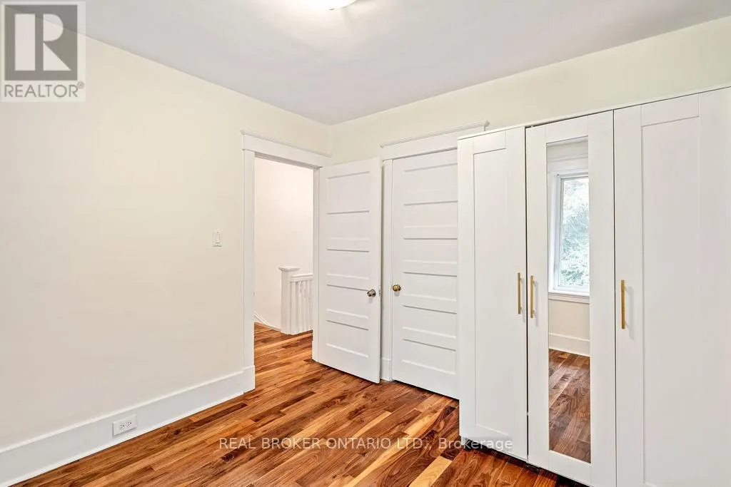 23 LAKEVIEW TERRACE