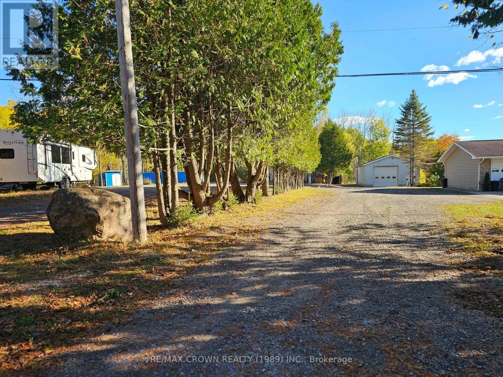 887 RIVERS ROAD