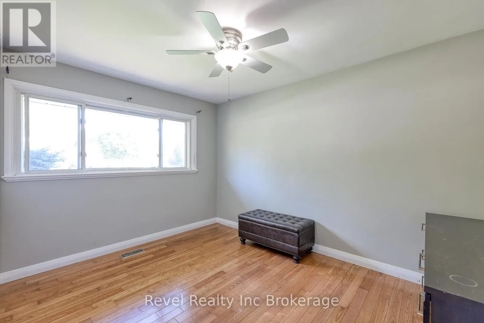 82 BEE STREET