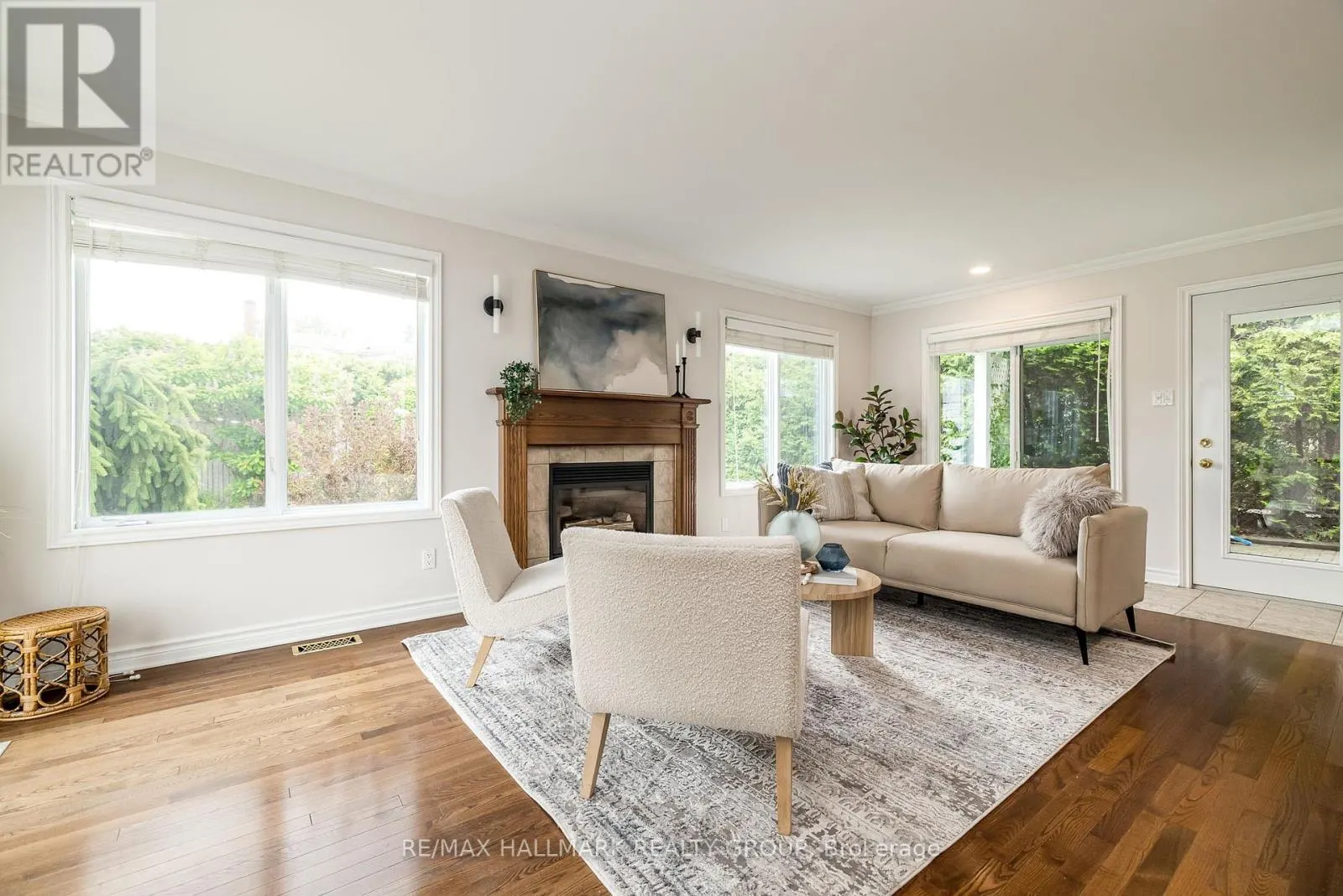 12 ANCONA CRESCENT