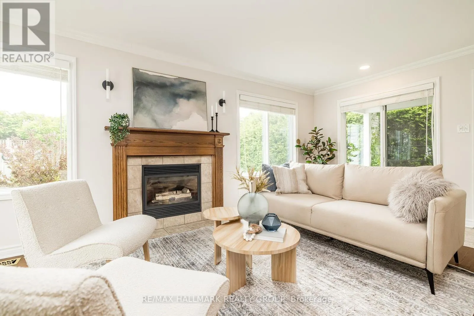 12 ANCONA CRESCENT