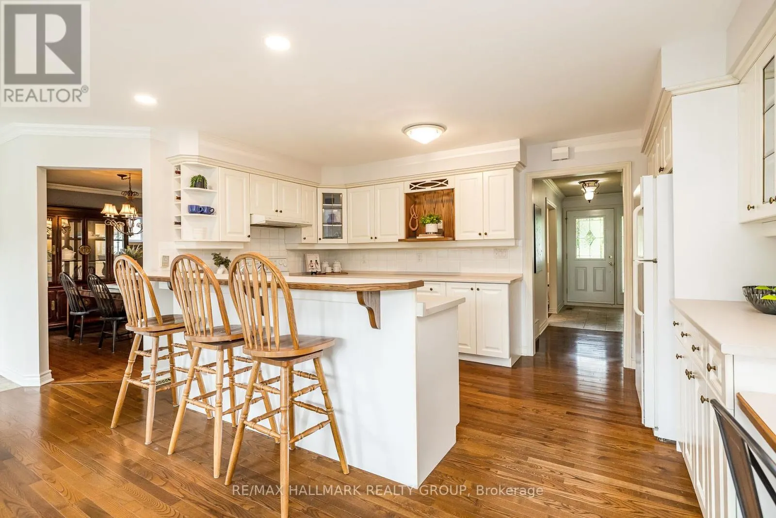 12 ANCONA CRESCENT