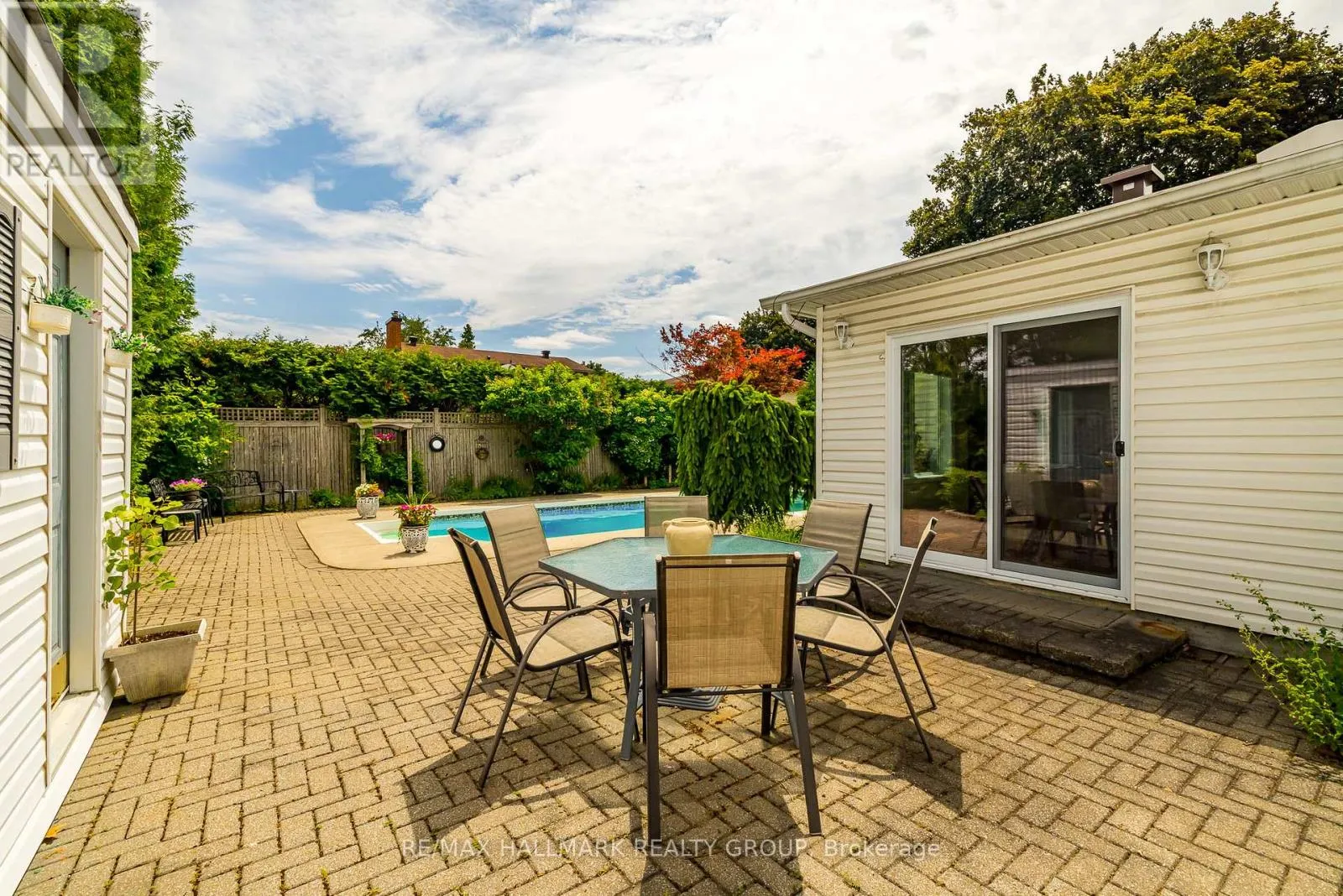 12 ANCONA CRESCENT