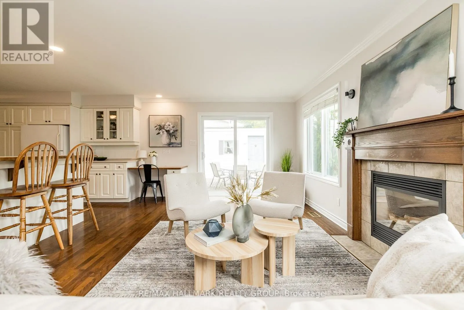 12 ANCONA CRESCENT