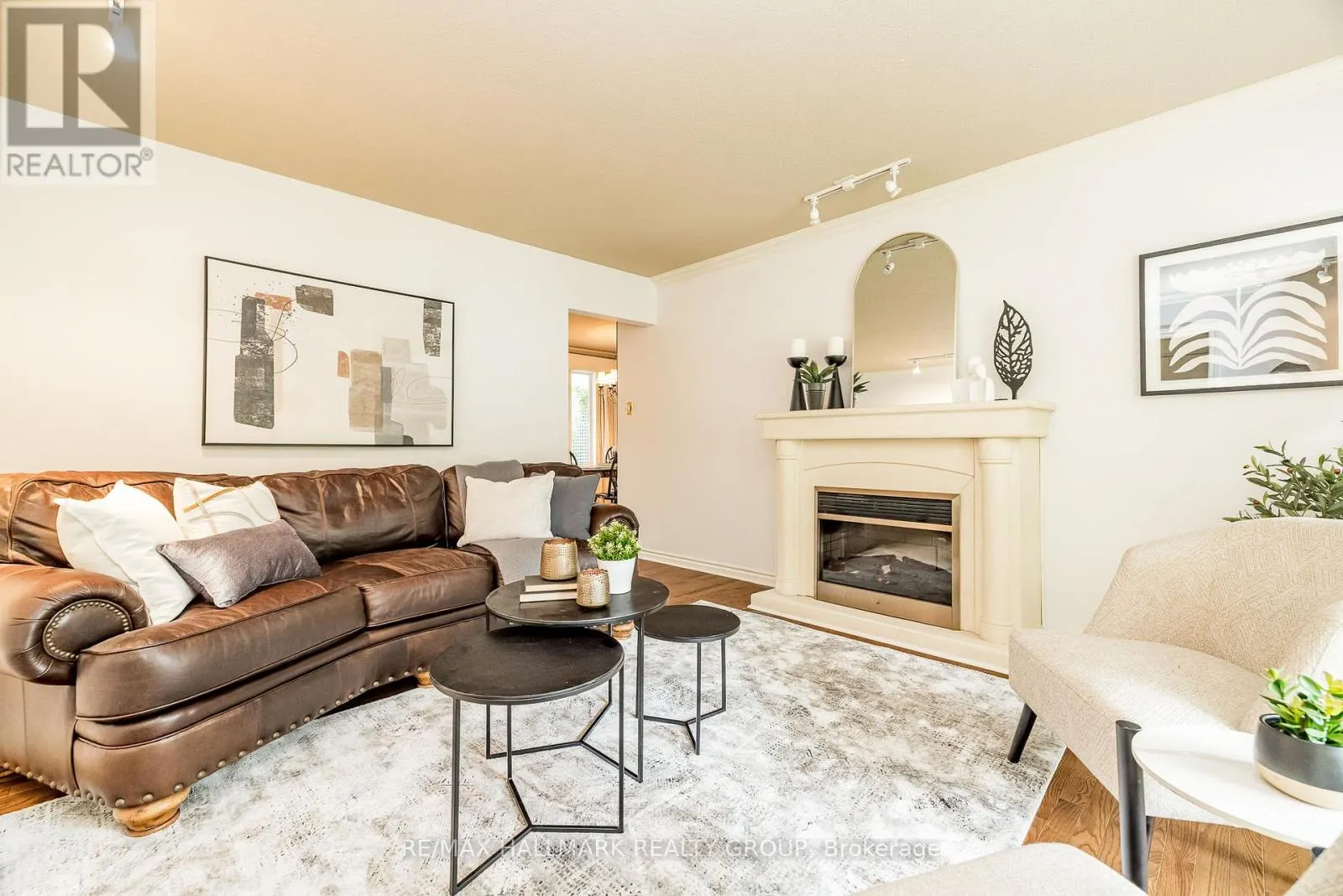 12 ANCONA CRESCENT