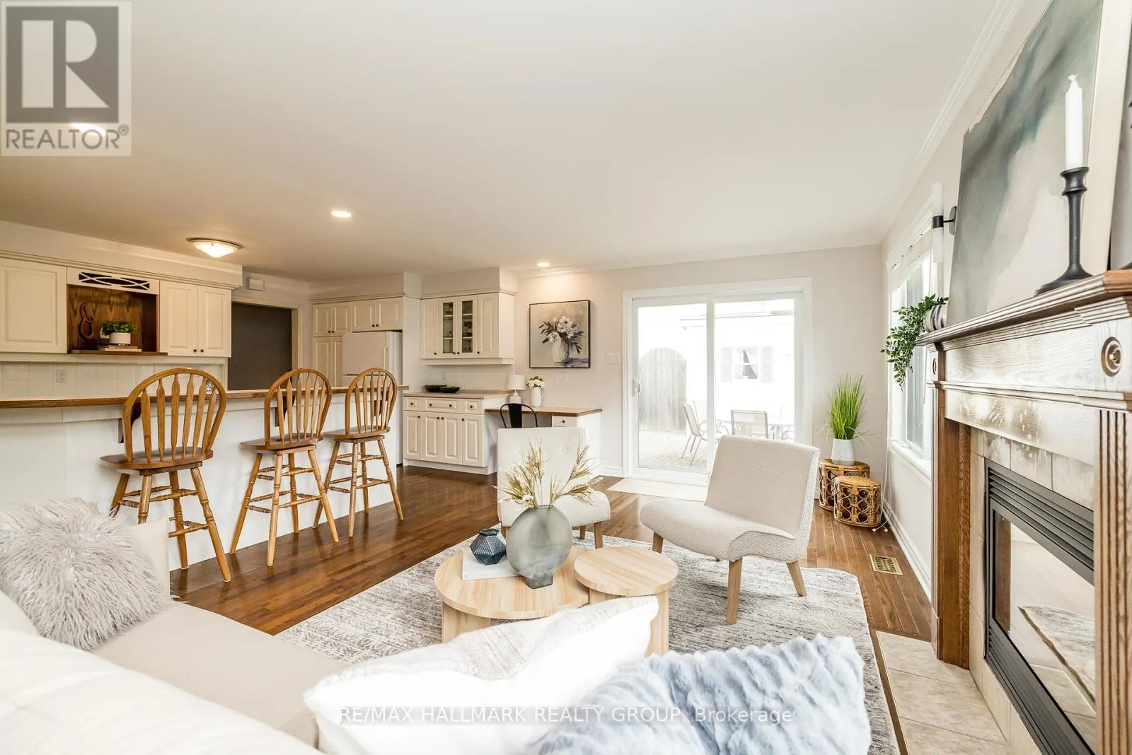 12 ANCONA CRESCENT