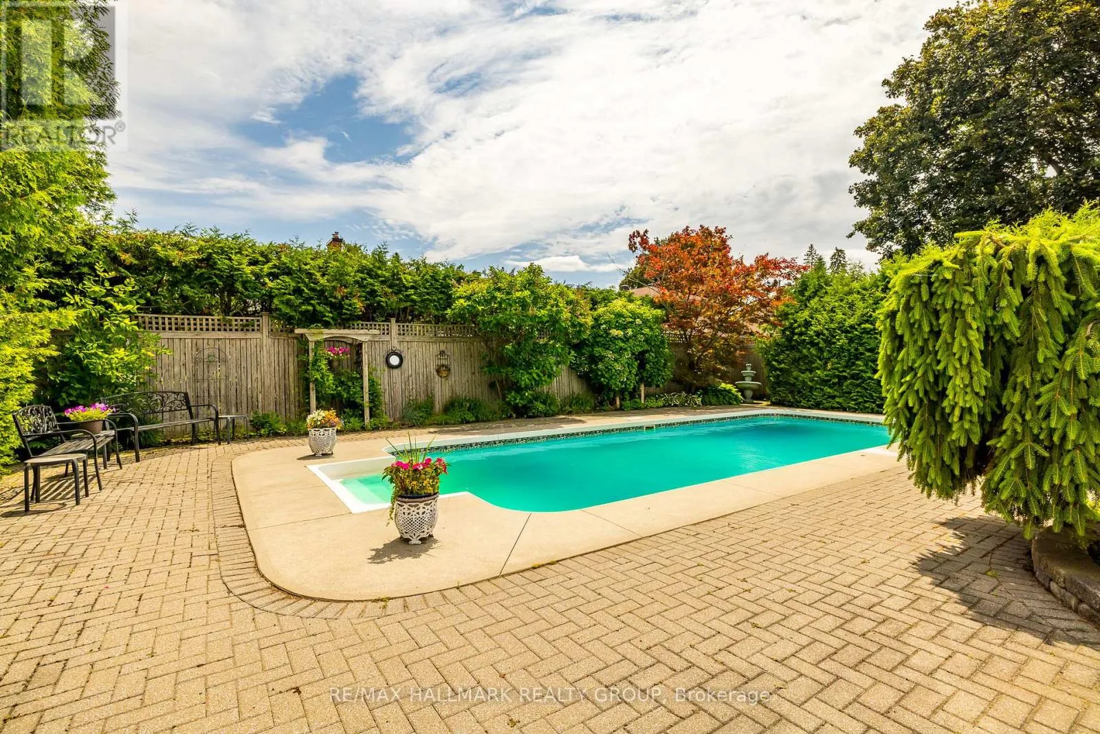 12 ANCONA CRESCENT