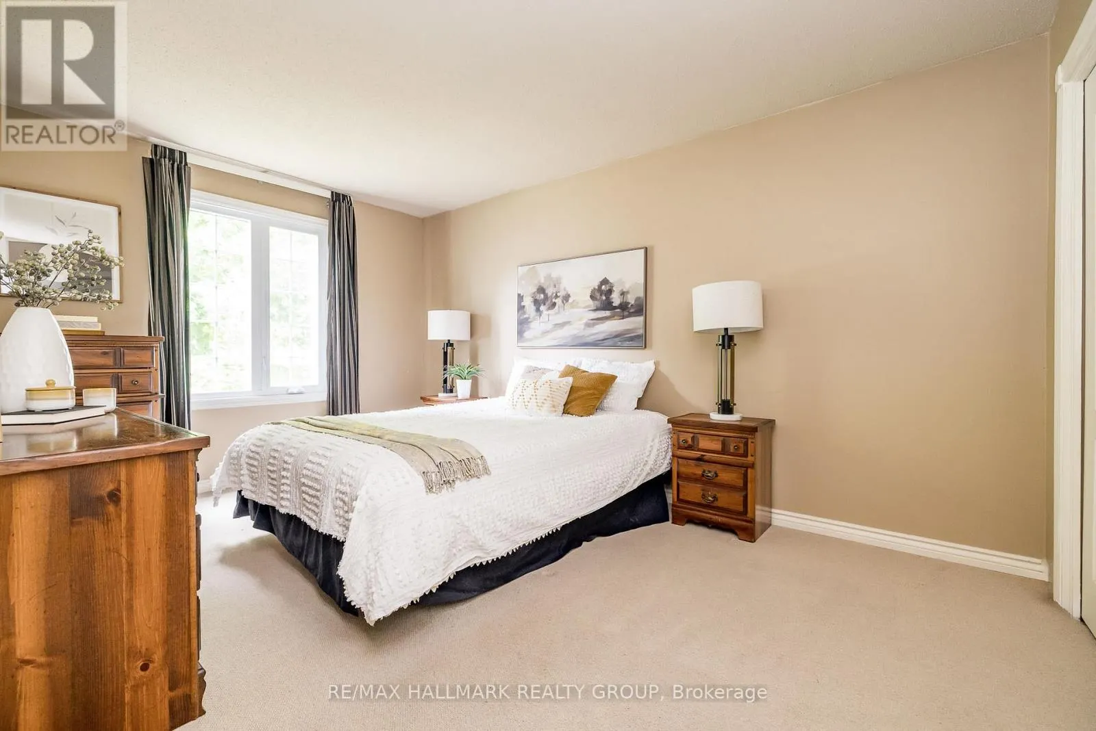 12 ANCONA CRESCENT