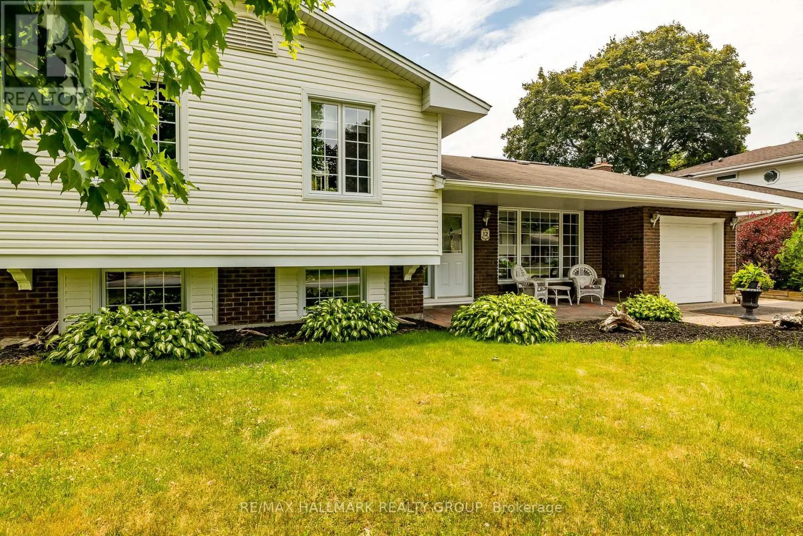 12 ANCONA CRESCENT