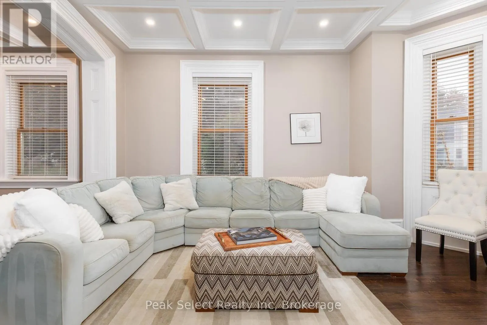 382 QUEEN STREET E