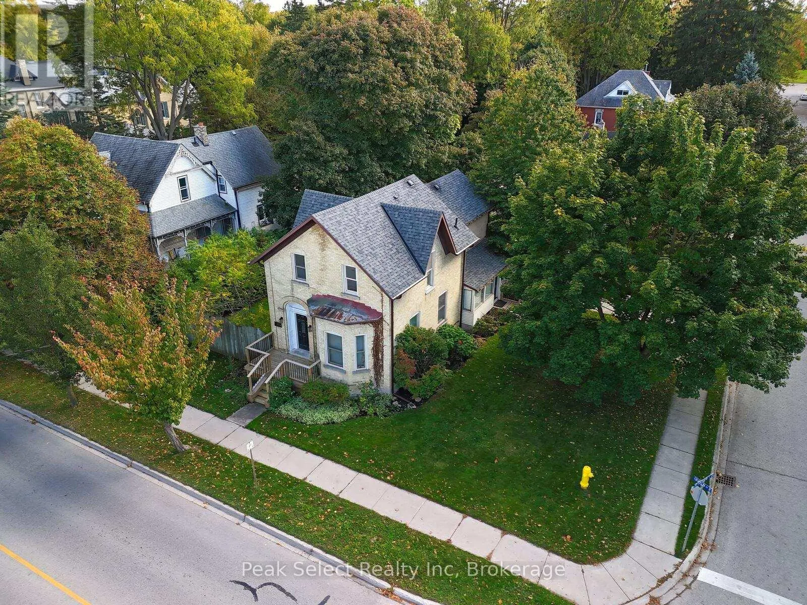 382 QUEEN STREET E
