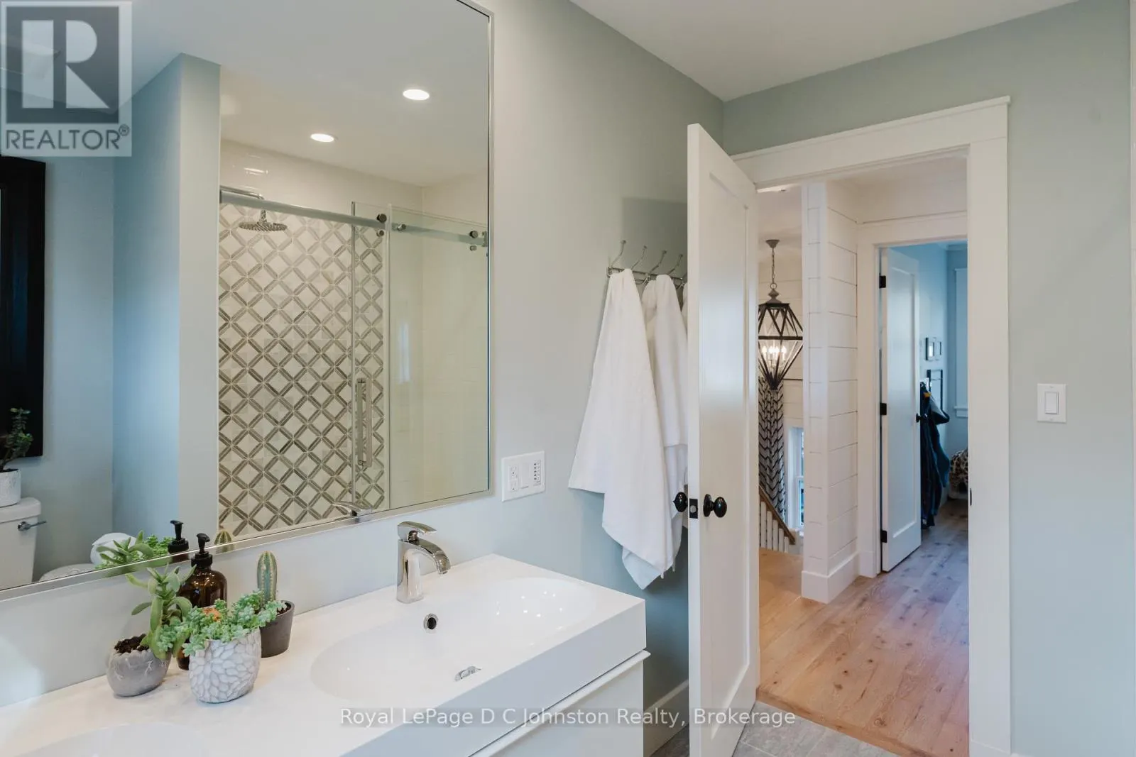 81 CEDAR BUSH DRIVE