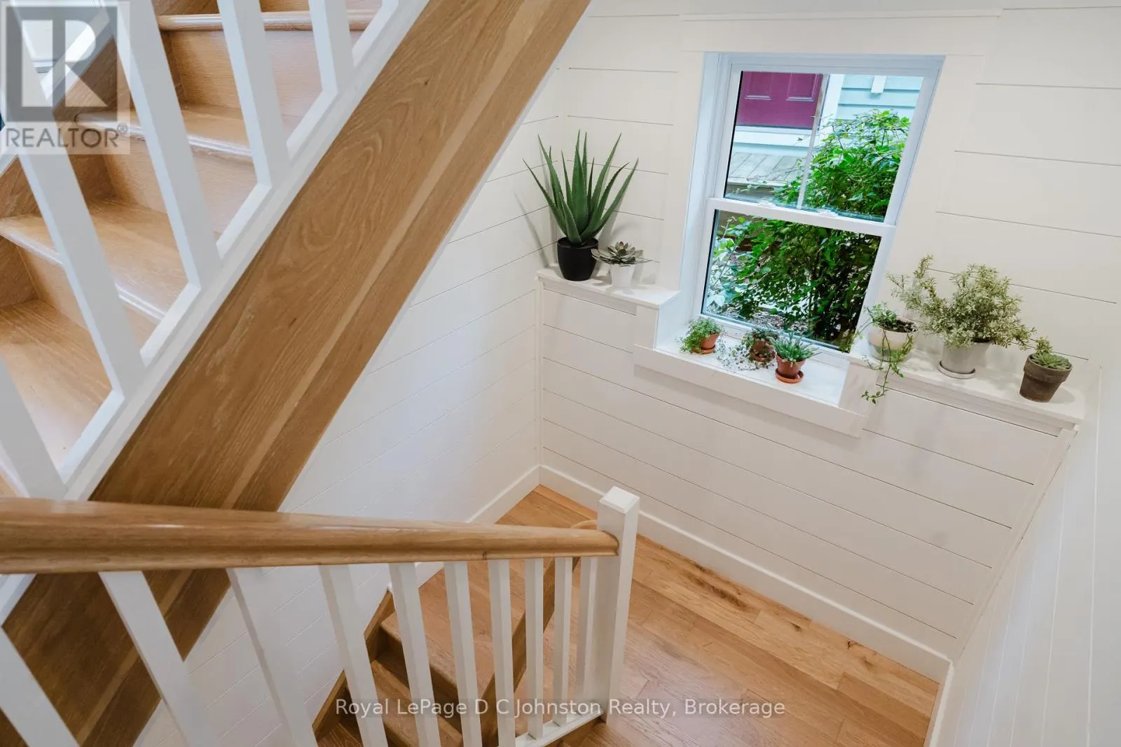 81 CEDAR BUSH DRIVE