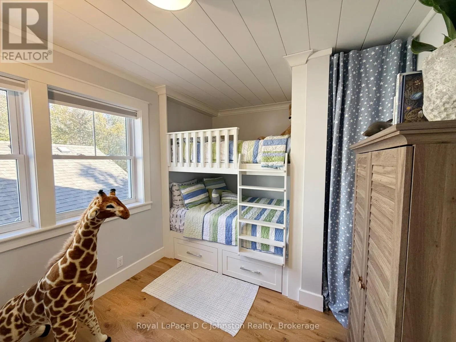 81 CEDAR BUSH DRIVE