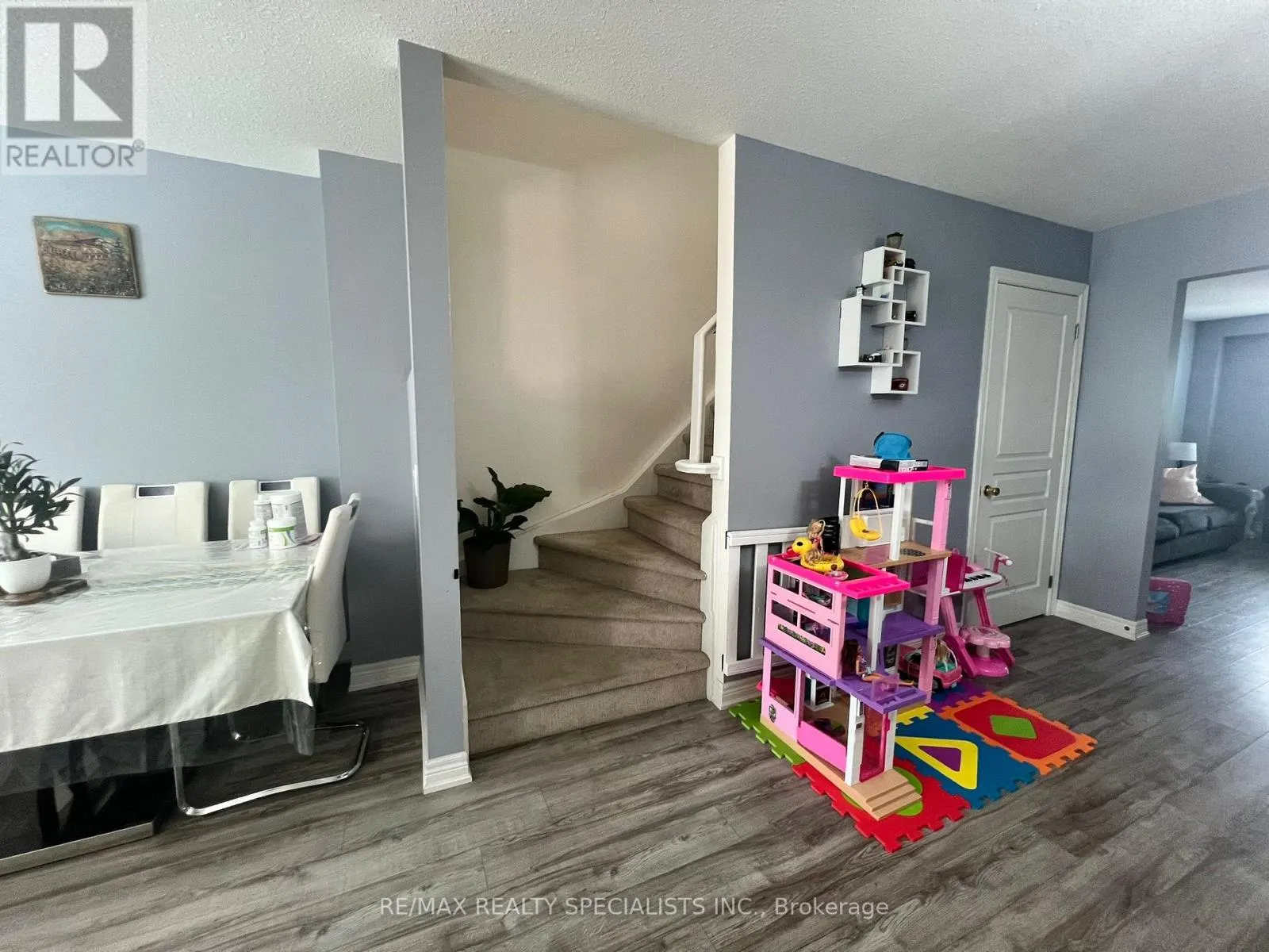 43 - 7768 ASCOT CIRCLE