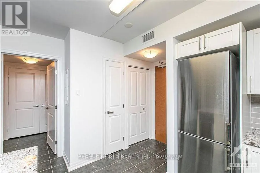 1106 - 195 BESSERER STREET
