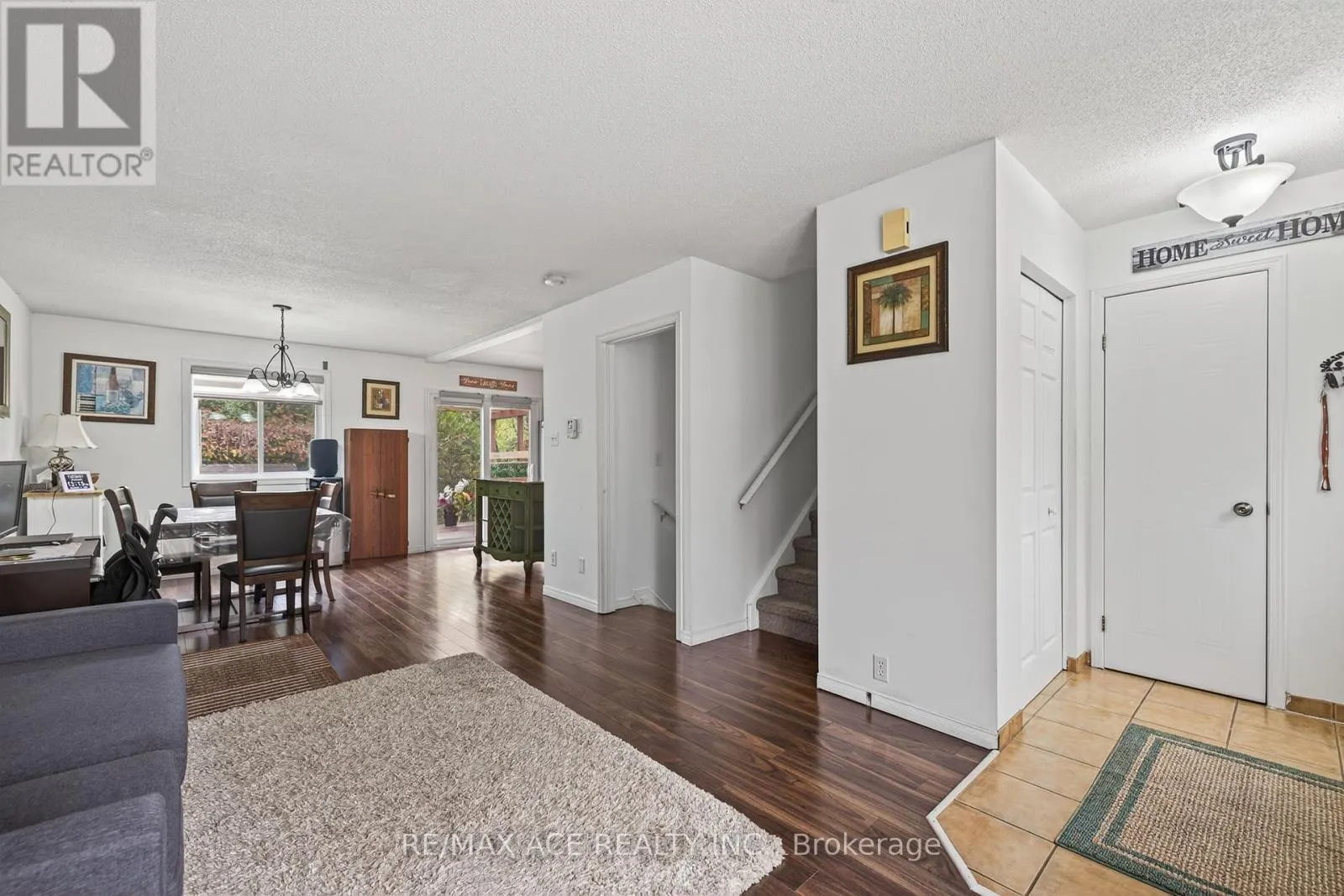 841 DEVERON CRESCENT
